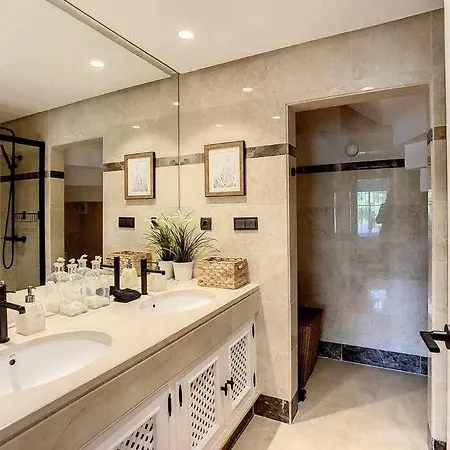 Increible Duplexatico En Puerto Banus Apartment Marbella
